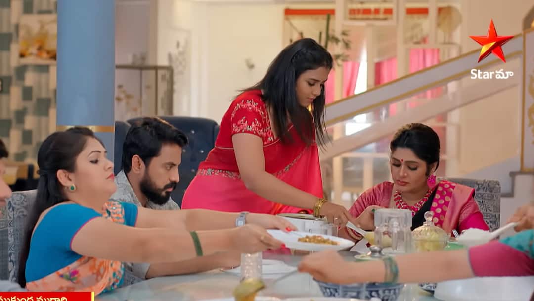 Krishna Mukunda Murari Serial Today March 29th: కృష్ణ ముకుంద మురారి సీరియల్: కృష్ణని వదిలేసి తనతో వచ్చేయ్మని మురారికి చెప్పిన మీరా, ఆదర్శ్నే ఫస్ట్ టార్గెట్! krishna mukunda murari serial today march 29th episode written update in telugu Krishna Mukunda Murari Serial Today March 29th: కృష్ణ ముకుంద మురారి సీరియల్: కృష్ణని వదిలేసి తనతో వచ్చేయ్మని మురారికి చెప్పిన మీరా, ఆదర్శ్నే ఫస్ట్ టార్గెట్!