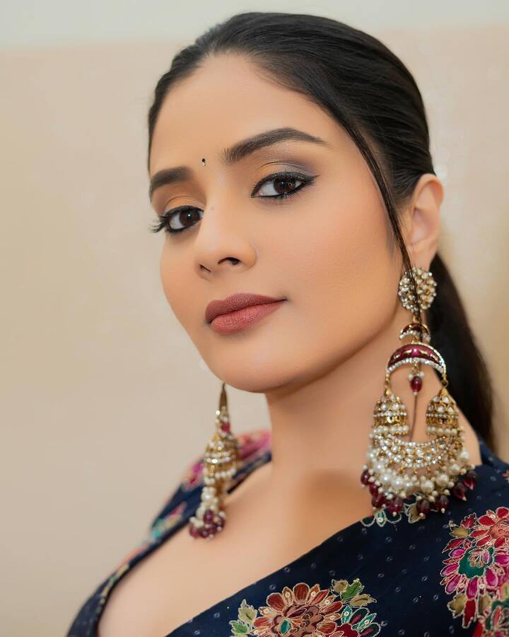 శ్రీముఖి లేటెస్ట్ ఫోటోలు (Image Courtesy: sreemukhi / Instagram)