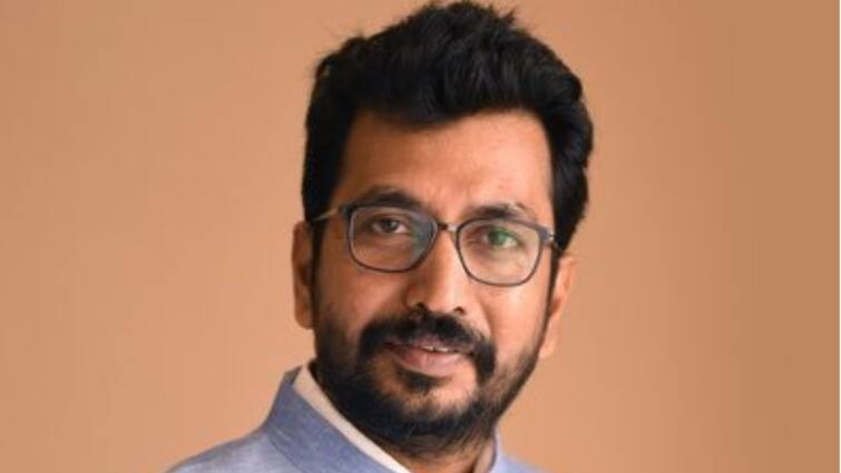 COVID khichdi scam ED summons shiv sena leader Anmol kirtikar LS nomination ED Summons Shiv Sena Candidate Amol Kirtikar Hour After He Files Lok Sabha Nomination