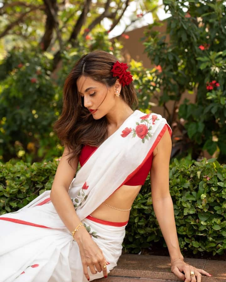 Screenwriting couple Kanika Dhillon and Himanshu Sharma were also at the event.  (Image: Instagram/@taapsee)