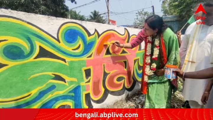 অগ্নিমিত্রা জানান, এই কেন্দ্র বিজেপির শক্ত জমি। গত কয়েক বছর ধরে এলাকায় দারুণ কাজ করেছেন দিলীপ ঘোষ। তাই তিনি অনেকটাই সুবিধেজনক পিচ পাচ্ছেন বলেই মনে করছে রাজনৈতিক মহল।