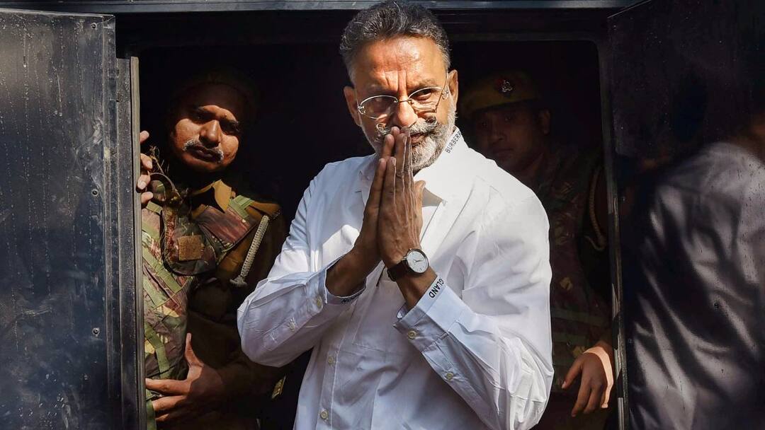 Mukhtar Ansari Death News family Many cases registered son in jail and wife absconding ann Mukhtar Ansari News: मुख्तार अंसारी समेत पूरे परिवार पर दर्ज हैं कई मुकदमे, बेटा जेल में तो पत्नी चल रही फरार