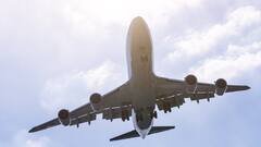 सूर्य ग्रहण के दौरान हवाई यात्रा से पहले जान लें अमेरिका की वॉर्निंग, ऐन मौके पर बदल सकता है रूट, हवा में रुक सकता है विमान