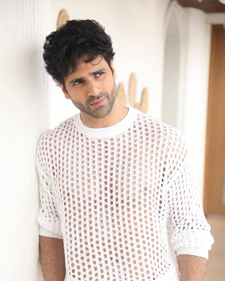 विवेक दहिया ने ‘ये हैं मोहब्बतें’ के बाद ‘कवच-काली शक्तियों से’ और ‘कयामत की रात’ जैसे टीवी शोज में काम किया. लेकिन इसके बाद उनके करियर की रफ्तार धीमी पड़ गई औऱ एक्टर को काफी वक्त तक कोई काम नहीं मिला.