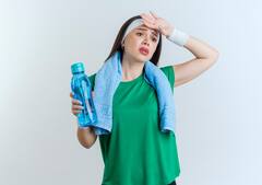 Dehydration Symptoms: 8 संकेत बताते हैं कि आपके शरीर में हो गई है पानी की कमी, जानें क्या करें