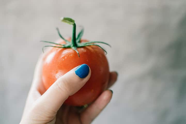 Why is tomato so beneficial?  Tomatoes contain an antioxidant called lycopene, which reduces the risk of heart disease and cancer.  (Photo credit: Pexel.com)