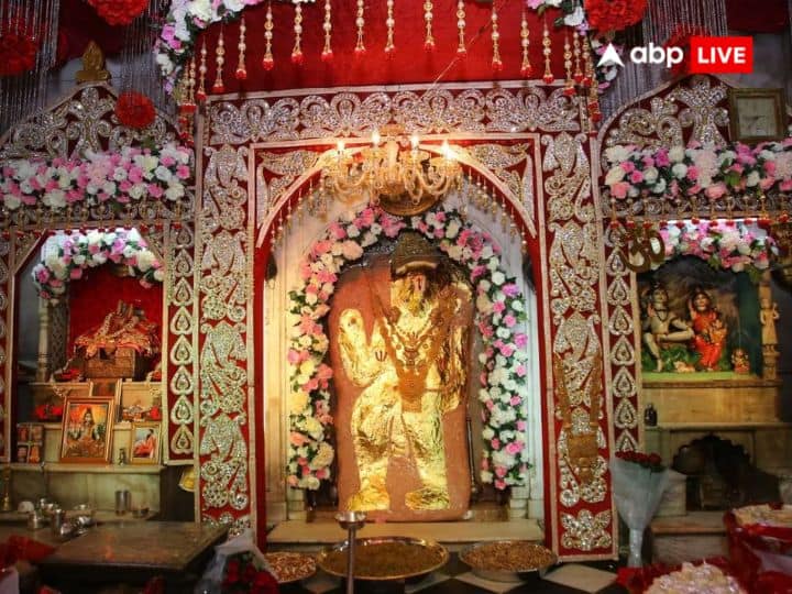मेहंदीपुर बालाजी मंदिर: राजस्थान के दौसा जिले में स्थित यह मंदिर काफी मशहूर है. यहां हनुमान जी की मूर्ति स्थापित है, जिन्हें बालाजी कहा जाता है. इस मंदिर से भक्तों की आस्था जुड़ी है. यह मंदिर चमत्कारों के लिए भी प्रसिद्ध है.