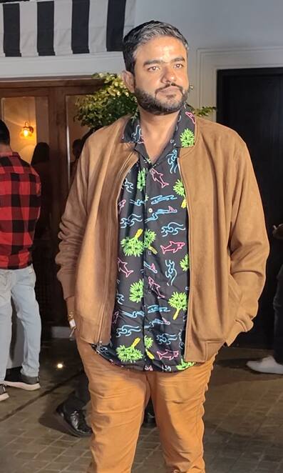 इस पार्टी में प्रियंका चोपड़ा के रियल ब्रदर सिद्धार्थ भी शामिल हुए. जो लाइमलाइट से दूर रहते हैं.