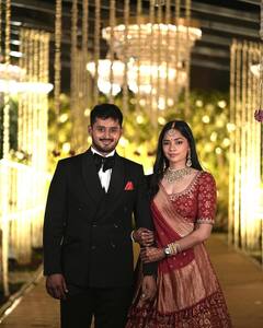 IPL 2024 के रोमांच में परवान चढ़ा भारतीय क्रिकेटर का 'रोमांस', शादी की तस्वीरें शेयर सभी को चौंकाया