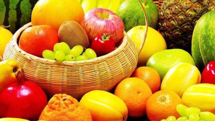 कई तरह के फल लोगों को पसंद होते हैं. जैसे आम, वाटरमेलन , खरबूजा , संतरा , पपीता , पाइनएप्पल , अंगूर , सेब,केला और भी कई.