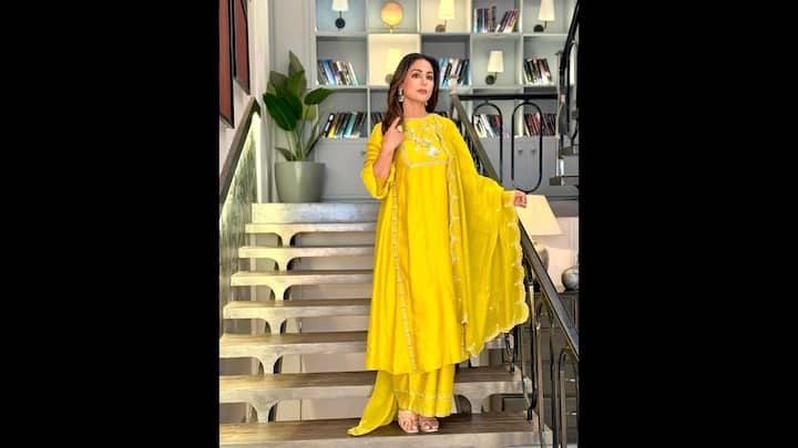 Hina Khan is back again with another striking look of hers on Instagram.