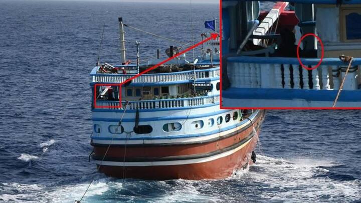Indian Navy Rescues 23 Pakistani Nationals From Somali Pirates In 12-Hour-Long Arabian Sea Operation Indian Navy: கடற்கொள்ளையர்களிடம் சிக்கிய 23 பாகிஸ்தானியர்கள் - அதிரடியாக மீட்ட இந்திய கடற்படை