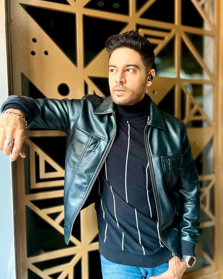 टीवी सीरियल अनुपमा में नजर आए रहे गौरव खन्ना काफी अमीर टीवी एक्टर हैं. बॉलीवुड  लाइफ के मुताबिक गौरव 900 मिलिनय डॉलर के मालिक हैं.