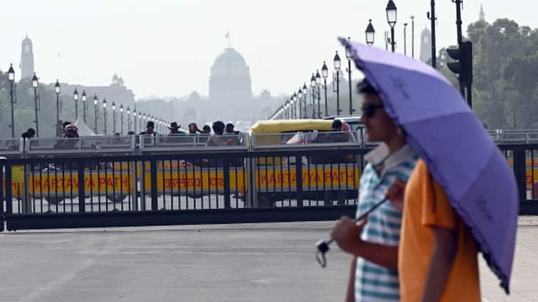 IMD Forecasts Rain Thunderstorms Expected Across Northern India Delhi Sees Warmest Day Friday After Warmest Day In Delhi, IMD Forecast Predicts Rain & Thunderstorms In Northern India — Details Inside