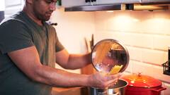 Cooking Tips : क्या आप प्रेशर कुकर इस्तेमाल करने का सही तरीका जानती हैं, नहीं तो यहां जानें