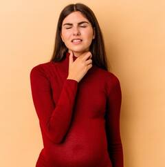 Sore Throat: ਸਵੇਰੇ ਉੱਠਦੇ ਹੀ ਗਲੇ ‘ਚ ਹੋਣ ਵਾਲੀ ਖਰਾਸ਼ ਤੋਂ ਪ੍ਰੇਸ਼ਾਨ! ਤਾਂ ਅਜ਼ਮਾਓ ਇਹ ਨੁਸਖੇ, ਮਿਲੇਗੀ ਰਾਹਤ