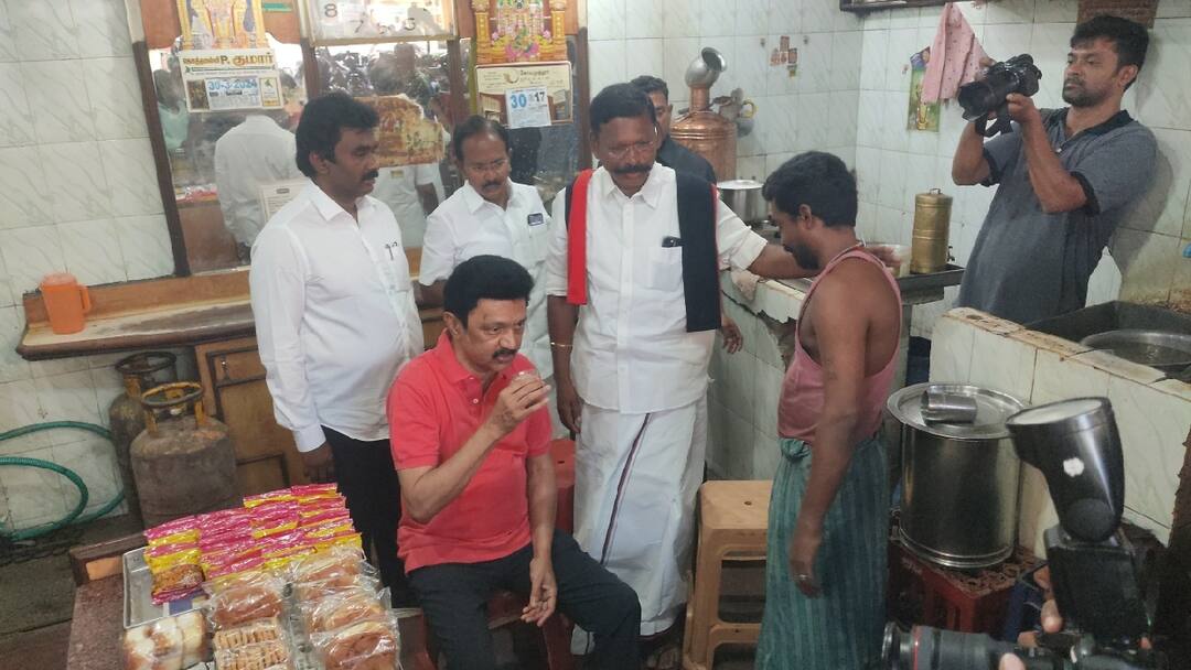 Lok Sabha Election 2024: சேலத்தில் முதல்வர் ஸ்டாலின், கடைவீதியில் நடைபயணம் மேற்கொண்டு தீவிர வாக்கு சேகரிப்பு.