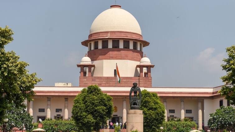 up madrasa act petition filed in supreme court challenging Allahabad high court verdict to scrap UP Madrasa Act: यूपी मदरसा एक्ट का मामला पहुंचा सुप्रीम कोर्ट, इलाहाबाद हाई कोर्ट ने कर दिया था रद्द