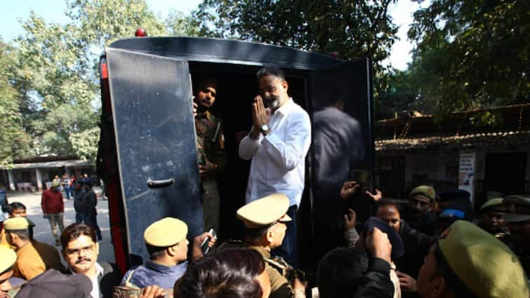 Mukhtar Ansari's Mortal Remains Brought To Ghazipur Residence Late Night, Last Rites Underway