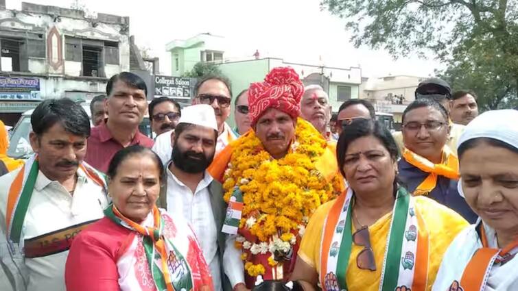 Rajasthan Lok Sabha Election Congress candidate Tarachand Meena will file nomination from Udaipur Ashok Gehlot ann Lok Sabha Election: कांग्रेस प्रत्याशी पूर्व IAS ताराचंद मीणा आज उदयपुर से भरेंगे नामांकन, पूर्व सीएम अशोक गहलोत समेत ये नेता होंगे शामिल
