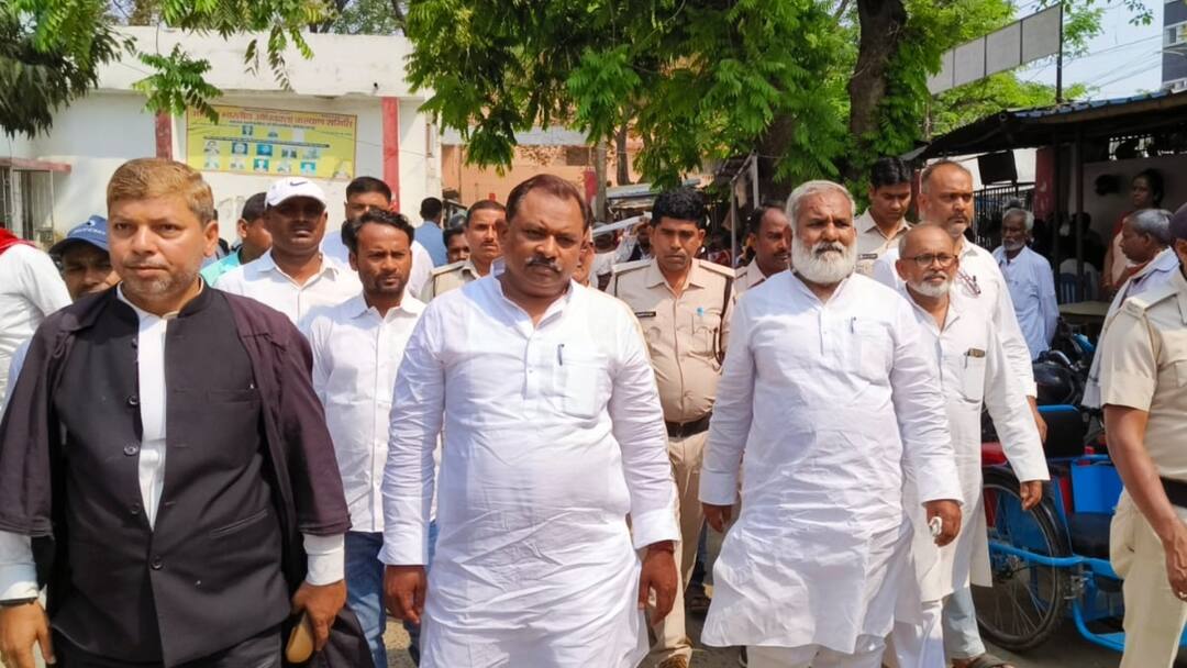 Court acquitted two MLA of cpi Amarjeet Kushwaha and Satyadev Ram in Siwan Chilhamarwa incident ann Siwan News: चर्चित 'चिल्हमरवा कांड' में बड़ा फैसला, माले के दो विधायक बरी, समर्थकों में खुशी की लहर