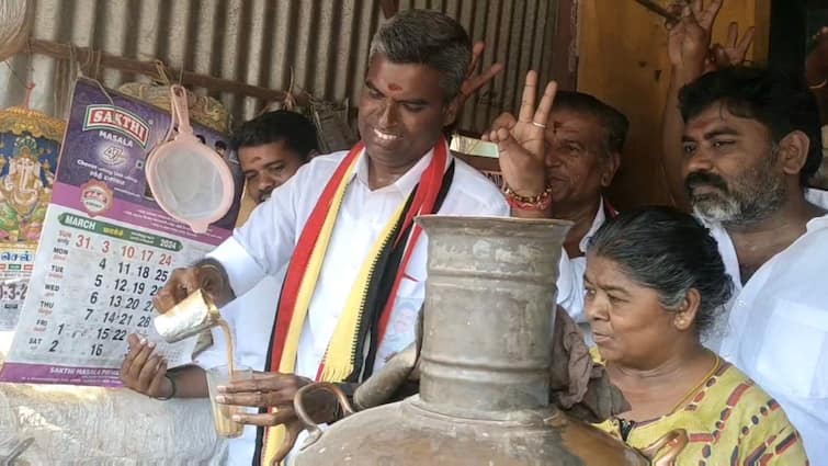 Vellore Lok Sabha Constituency AIADMK candidate collected votes by driving an auto and putting tea - TNN யார் பணம் கொடுத்தாலும் வாங்கி கொள்ளுங்கள் ஓட்டு மட்டும் அதிமுகவிற்கு போடுங்கள் - வேலூர் அதிமுக வேட்பாளர்