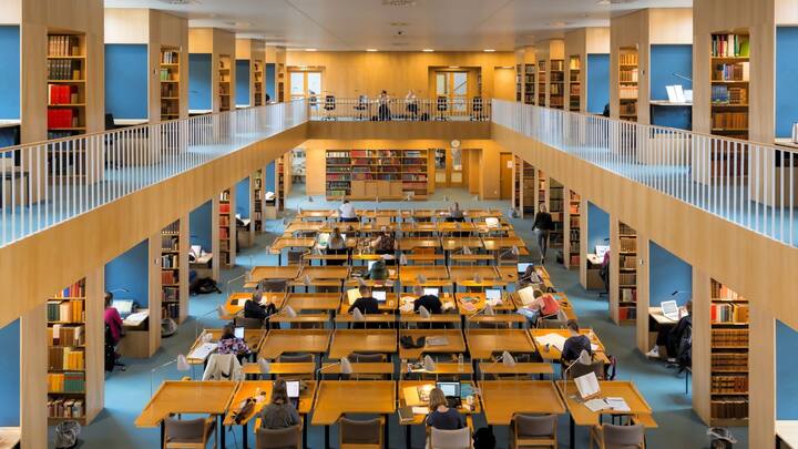 इनको पढ़ने के लिए अब कई तरीके हैं. आप चाहें तो लाइब्रेरी जाकर पढ़ सकते हैं. चाहें तो आप घर बैठे ऑनलाइन अपना मन पसंदीदा उपन्यास ऑर्डर कर सकते हैं.