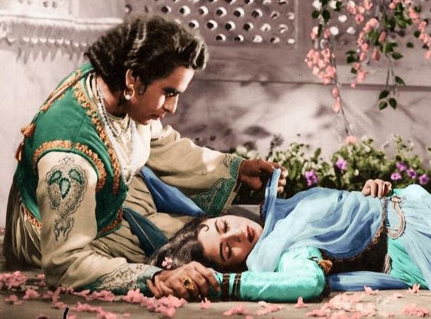 न दिलीप कुमार होते 'सलीम', न मधुबाला बनती 'अनारकली', इन दो सुपरस्टार्स को सोचकर लिखी गई थी 'मुगल-ए-आजम' की स्क्रिप्ट