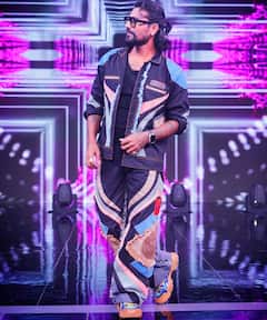 Guess Who:भूखे पेट गुजारी कई रातें...फिर स्टार्स के पीछे किया डांस, इस गाने ने बदली इस फेमस कोरियोग्राफर की जिंदगी, पहचाना ?