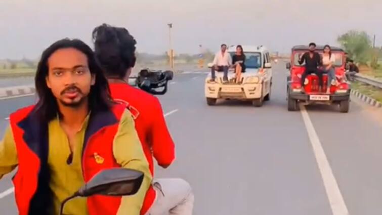 Etah Stunt youth Making Reel Risking Lives on National Highway Police Took Action In Uttar Pradesh ANN एटा के युवाओं पर चढ़ा रील बनाने का बुखार, जान जोखिम में डालकर नेशनल हाईवे पर कर रहे स्टंट