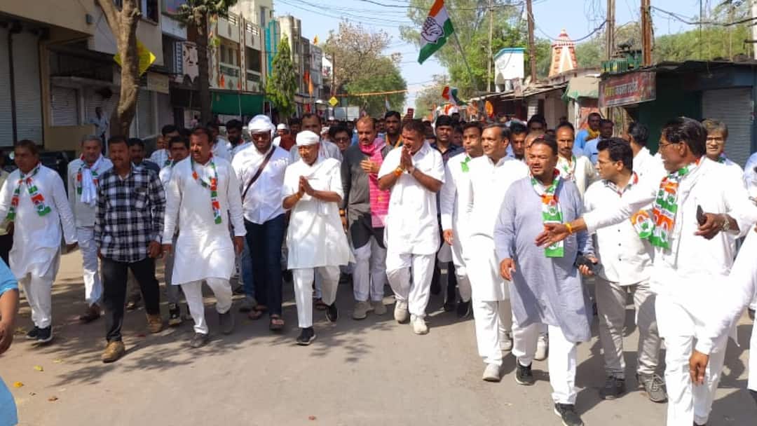 MP Lok Sabha Election 2024 Congress Candidate Digvijaya Singh start Wada Nibhao Padyatra in Rajgarh ann Lok Sabha Election: 33 साल बाद अपनी परंपरागत सीट से चुनाव लड़ेंगे दिग्विजय सिंह, शुरू की राजगढ़ से पदयात्रा