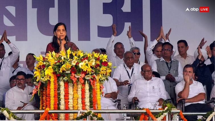 INDIA bloc Loktantra Bachao Rally Mallikarjun Kharge says BJP RSS like poison know Sunita Kejriwal Tejashwi Yadav remarks INDIA bloc Rally: खरगे बोले- 'बीजेपी-आरएसएस हैं जहर', सुनीता ने पति केजरीवाल को बताया शेर, जानें I.N.D.I.A. ब्लॉक की रैली में क‍िसने क्या कहा