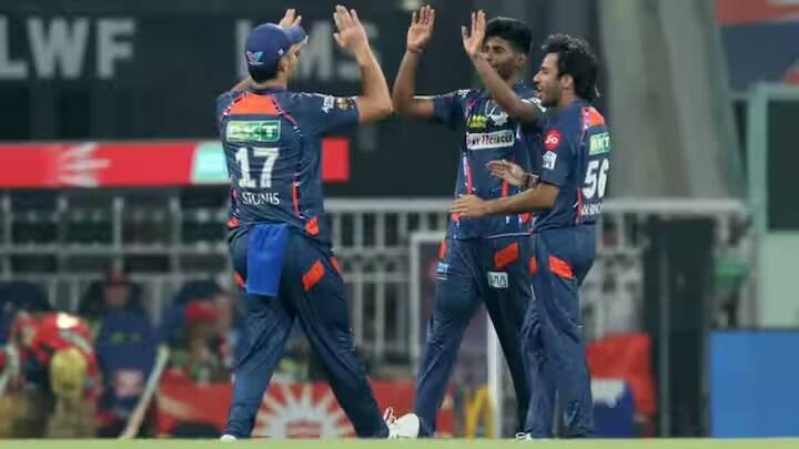 ડેલ સ્ટેન અને બ્રેટ લી જેવા ભૂતપૂર્વ મહાન ખેલાડીઓએ મયંક યાદવની પ્રશંસા કરી હતી. આ સિવાય ઘણા ક્રિકેટરો મયંક યાદવની બોલિંગ પર સતત પોતાની પ્રતિક્રિયા આપી રહ્યા છે. (ફોટો ક્રેડિટ- સોશિયલ મીડિયા)