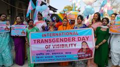 ट्रांसजेंडर डे पर किन्नरों ने निकाली जागरूकता रैली, ढोल-मंजीरे की थाप पर झूमते नाचते आए नजर