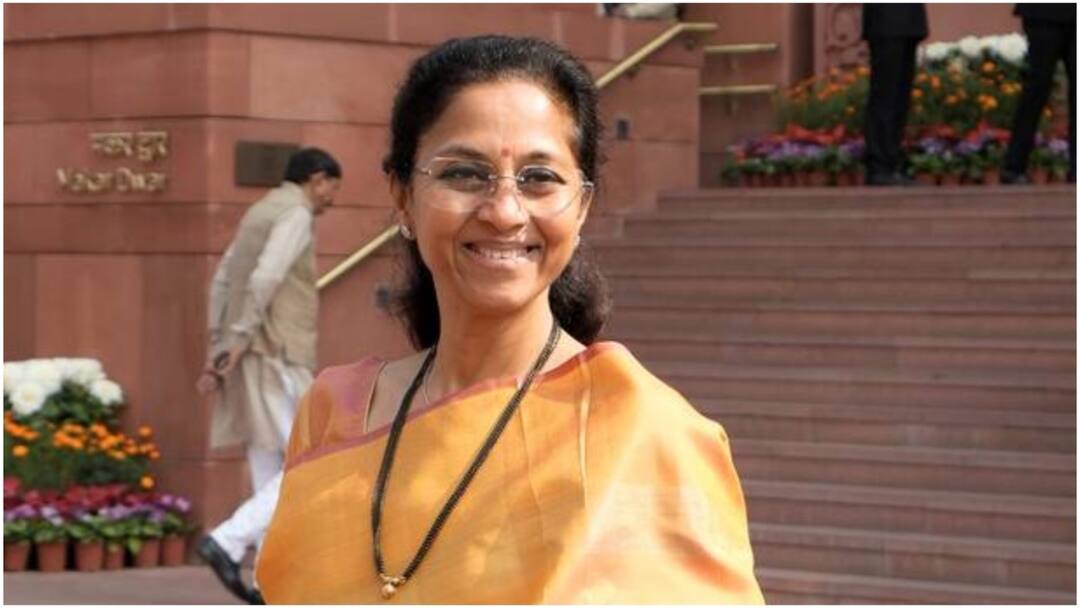 सुनेत्रा पवार को बारामती से उम्मीदवार बनाया जाना 'षड्यंत्र'? सुप्रिया सुले ने कहा- 'BJP हमारे परिवार को...' Supriya sule Reaction on Sunetra Pawar NCP Candidate from Baramati Targets BJP Lok Sabha elections सुनेत्रा पवार को बारामती से उम्मीदवार बनाया जाना 'षड्यंत्र'? सुप्रिया सुले ने कहा- 'BJP हमारे परिवार को...'