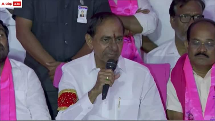 brs chief kcr sensational comments on cm revanth reddy KCR: 'కాంగ్రెస్ 100 రోజుల పాలనలో 200 మంది రైతుల ఆత్మహత్యలు' - పంటలకు రూ.500 బోనస్ కోసం నిరసన దీక్షలకు కేసీఆర్ పిలుపు