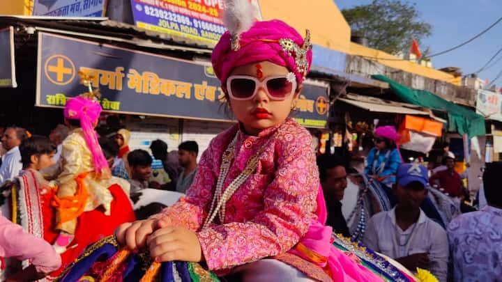 इस परम्परा को यहां के बाशिंदे आज भी जीवित रखे हुए है. इस न्हाण की कड़ी प्रतिस्पर्धा ही इसका महत्वपूर्ण कामयाबी का राज माना जाता है. खाड़ा पक्ष के बादशाह की विरासत यहां के चतुर्वेदी परिवार को मिली थी. पहले इनके परदादा, दादा, पोते व पुत्र इस विरासत को आत्मसात करते दिखाई दे रहे है.