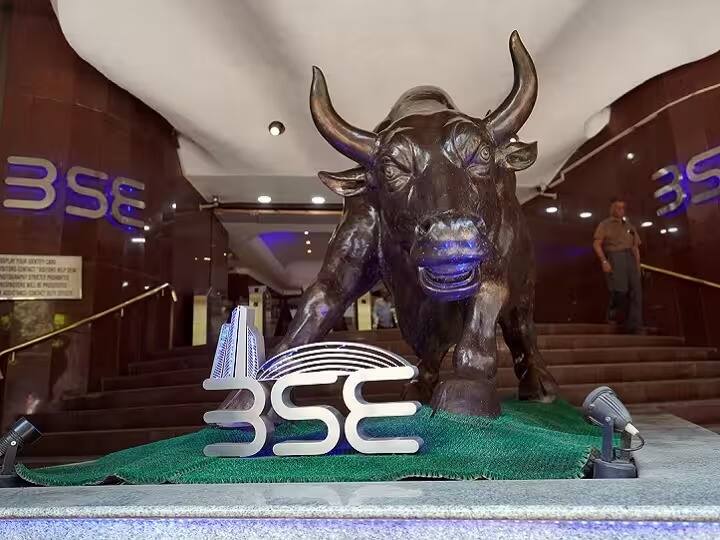 stock-market-today share market closing sensex-nifty50-closes-in-green Stock Market Closing: একদিনে ৬ লক্ষ কোটি টাকার বেশি আয় বিনিয়োগকারীদের,আজ বাজারে কারা থাকল টপ গেনার ও লুজার