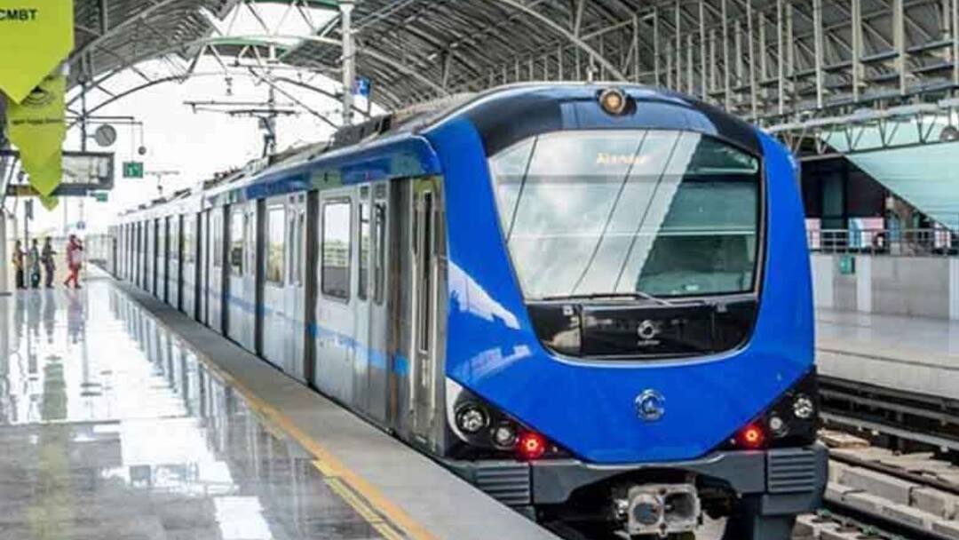 According to the Metro Rail Administration, the highest number of passengers travelled by 86.82 lakh people last month since the start of Metro Rail Metro Rail: மெட்ரோ ரயில் நோக்கி மக்கள்.. அதிகரிக்கும் பயணிகள்.. கடந்த மாதம் எத்தனை லட்சம் பேர்?