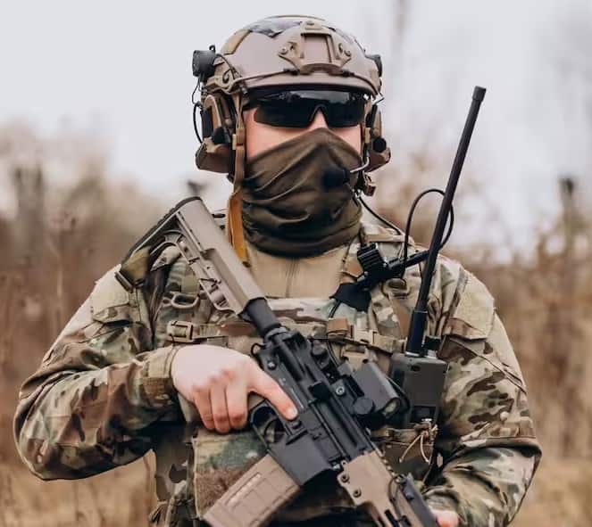 દુનિયામાં કયો દેશ સૌથી શક્તિશાળી છે તે જાણવા માટે લોકો હંમેશા ઉત્સુક હોય છે. લોકો ઘણી વાર તેની તુલના ત્યાંના સૈન્ય સાથે કરે છે, પરંતુ વૈશ્વિક સ્તરે સત્તાનું પ્રમાણ બહુ-આયામી છે.