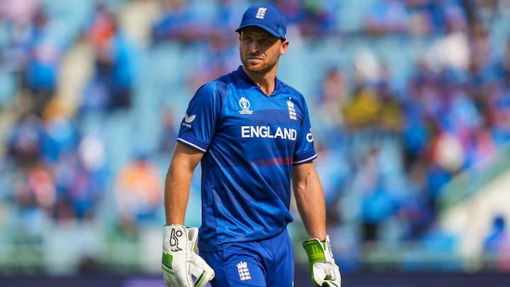 5) Jos Buttler - 209 dismissals: A key asset for England and Rajasthan Royals with his explosive batting and safe pair of hands behind the stumps, Buttler is one of the most sought-after wicket-keepers in T20 cricket. (Image Source: PTI)