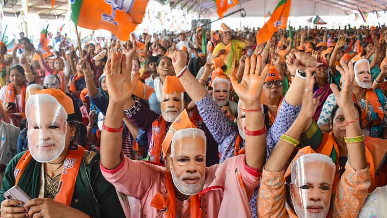 Why PM Modi Meerut rally most effective bet for BJP Loksabha Election 2024 AbPP पीएम मोदी की मेरठ रैली बीजेपी के लिए क्यों है सबसे कारगर दांव; 2014- 2019  के भाषण और 7 सीटों के रिजल्ट से समझिए