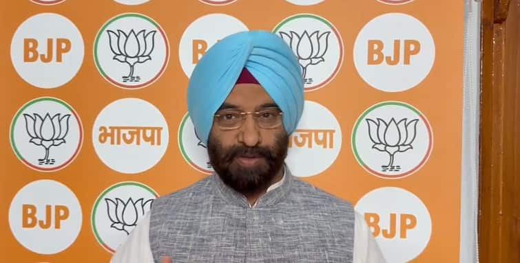 Kejriwal took their names because Atishi or Bhardwaj did not become CM says manjinder singh sirsa Delhi Politics: ਆਤਿਸ਼ੀ ਜਾਂ ਭਾਰਦਵਾਜ ਨਾ ਬਣ ਜਾਣ CM ਤਾਂ ਕਰਕੇ ਕੇਜਰੀਵਾਲ ਨੇ ਲਿਆ ਇਨ੍ਹਾਂ ਦਾ ਨਾਂਅ-ਮਨਜਿੰਦਰ ਸਿਰਸਾ