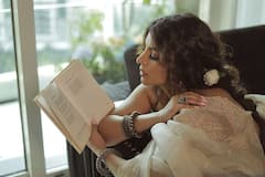 Shama Sikander : શમા સિકન્દરે વ્હાઈટ સાડીમાં કરાવ્યું કાતિલ ફોટોશૂટ, જુઓ તસવીરો