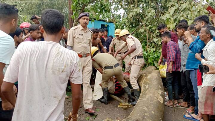 এলাকায় গিয়ে প্রাকৃতিক দুর্যোগে মৃত ও আহতদের পরিবারের সঙ্গে দেখা করবেন তিনি।
