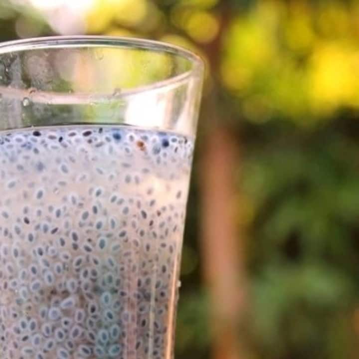 ਤੁਲਸੀ ਦੇ ਬੀਜ ਕਮਜ਼ੋਰ ਪ੍ਰਤੀਰੋਧਕ ਸ਼ਕਤੀ ਨੂੰ ਮਜ਼ਬੂਤ ਕਰਦੇ ਹਨ। ਅਜਿਹੀ ਸਥਿਤੀ ਵਿੱਚ, ਤੁਸੀਂ ਆਪਣੀ ਕਮਜ਼ੋਰ ਪ੍ਰਤੀਰੋਧਕ ਸ਼ਕਤੀ ਨੂੰ ਮਜ਼ਬੂਤ ਕਰਨ ਲਈ ਤੁਲਸੀ ਦੇ ਬੀਜਾਂ ਦਾ ਕਾੜ੍ਹਾ ਪੀ ਸਕਦੇ ਹੋ।