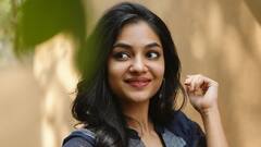 Ivana Photos : புன்னகைப்பூ இவானாவின் க்யூட் க்ளிக்ஸ்!