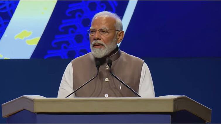 PM Narendra Modi address RBI 90 years anniversary in Mumbai Reserve Bank of India is important for development of country says pm modi PM Modi : गेल्या 10 वर्षात झाले, तो फक्त ट्रेलर; आरबीआयच्या कार्यक्रमात पंतप्रधान मोदींची मोठी घोषणा