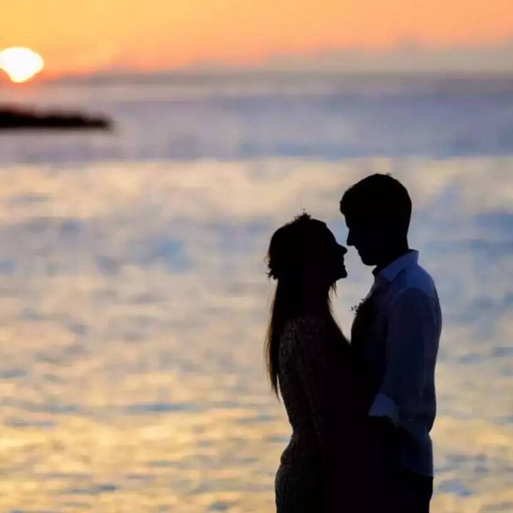 ਅਜਿਹੀਆਂ ਕਈ ਗੱਲਾਂ ਹੋਣਗੀਆਂ ਜਿਨ੍ਹਾਂ 'ਤੇ ਤੁਸੀਂ ਦੋਵੇਂ ਅਸਹਿਮਤ ਹੋਵੋਗੇ। ਹੋ ਸਕਦਾ ਹੈ ਕਿ ਤੁਸੀਂ ਇੱਕ ਚੀਜ਼ ਚਾਹੁੰਦੇ ਹੋ ਅਤੇ ਤੁਹਾਡਾ ਜੀਵਨ ਸਾਥੀ ਕੁਝ ਵੱਖਰਾ ਚਾਹੁੰਦਾ ਹੈ। ਅਜਿਹੀ ਸਥਿਤੀ ਵਿੱਚ ਇੱਕ ਦੂਜੇ ਨਾਲ ਅਸਹਿਮਤੀ ਰੱਖੋ ਪਰ ਇਸ ਨੂੰ ਲੜਾਈ ਦਾ ਮੁੱਦਾ ਨਾ ਬਣਾਓ।