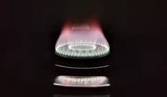 Gas Tips: ਗੈਸ ਦਾ ਬਰਨਰ ਹੋ ਗਿਆ ਬਿਲਕੁਲ ਕਾਲਾ, ਤਾਂ ਇਸ ਤਰੀਕੇ ਨਾਲ ਕਰੋ ਸਾਫ, ਹੋ ਜਾਵੇਗਾ ਬਿਲਕੁਲ ਨਵਾਂ